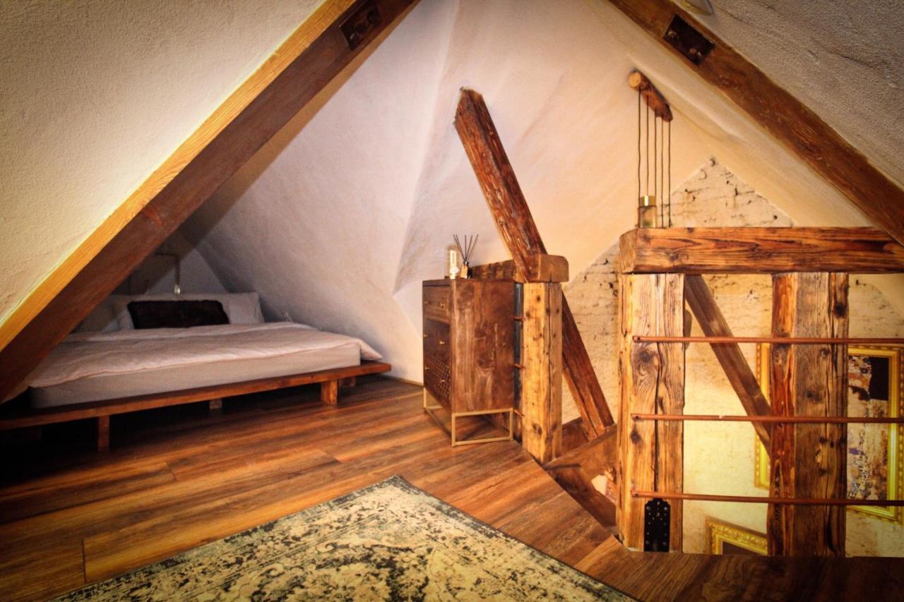 Madam s Boa Apartment Banska Stiavnica Bagian luar foto