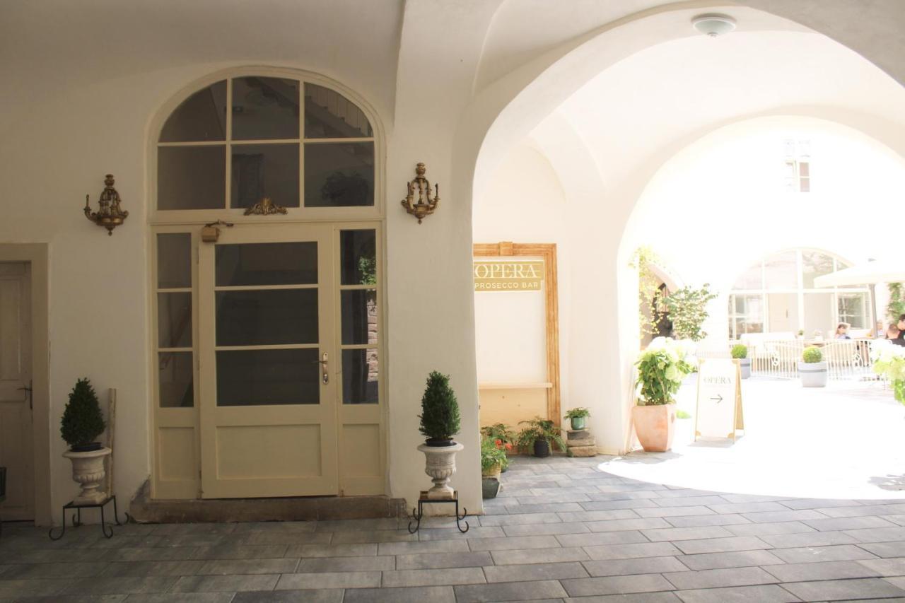 Madam s Boa Apartment Banska Stiavnica Bagian luar foto